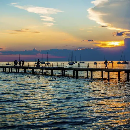 House In The Vineyard - Happy Apartamento Ankaran