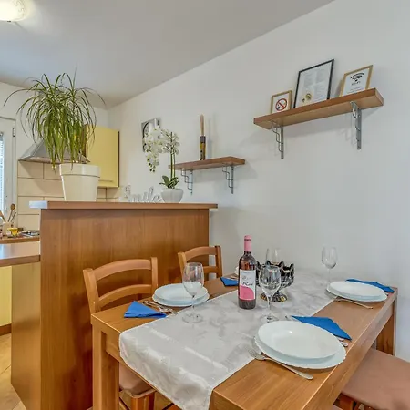 House In The Vineyard - Happy Ankaran