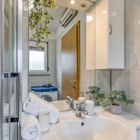 House In The Vineyard - Happy * Ankaran