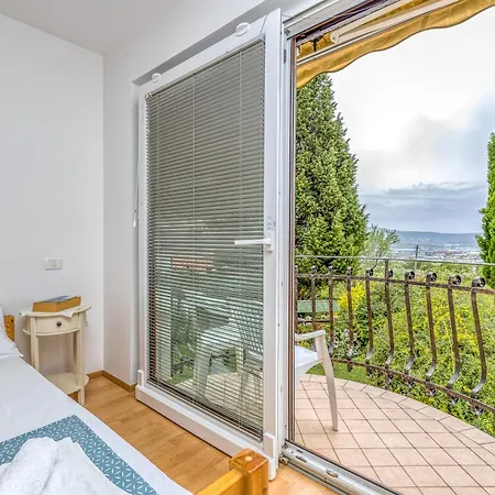 House In The Vineyard - Happy Apartamento