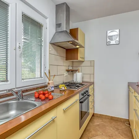 House In The Vineyard - Happy Apartment Ankaran