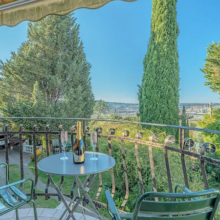 House In The Vineyard - Happy *