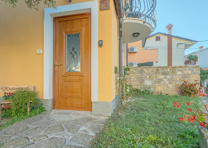 House In The Vineyard - Happy